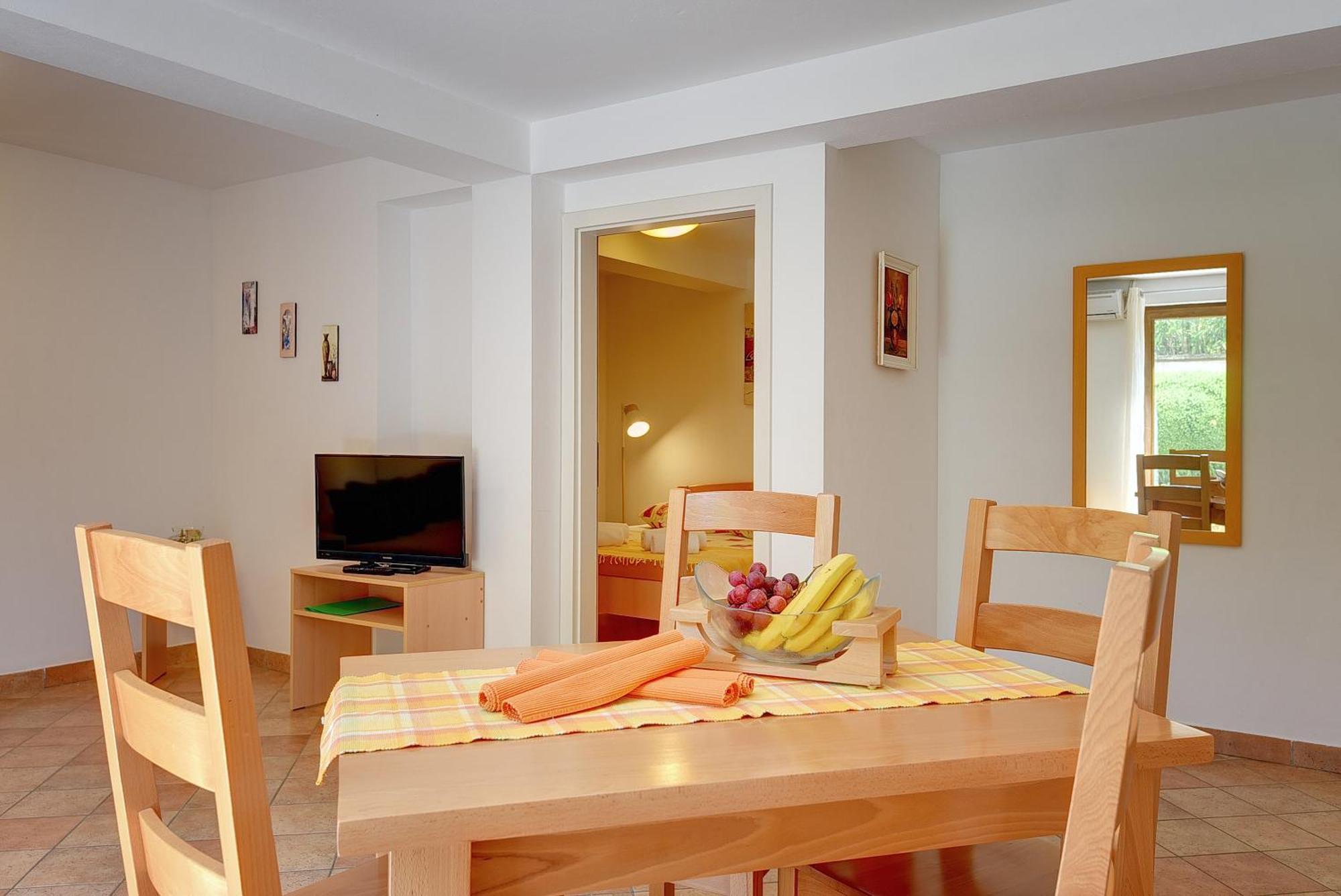 Apartments Buic Vinkuran Buitenkant foto